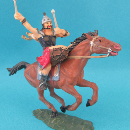 8750  Hun jouant du tambour (II) sur cheval 3.